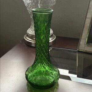 EUC! ✨ Vintage Green Glass Vase
